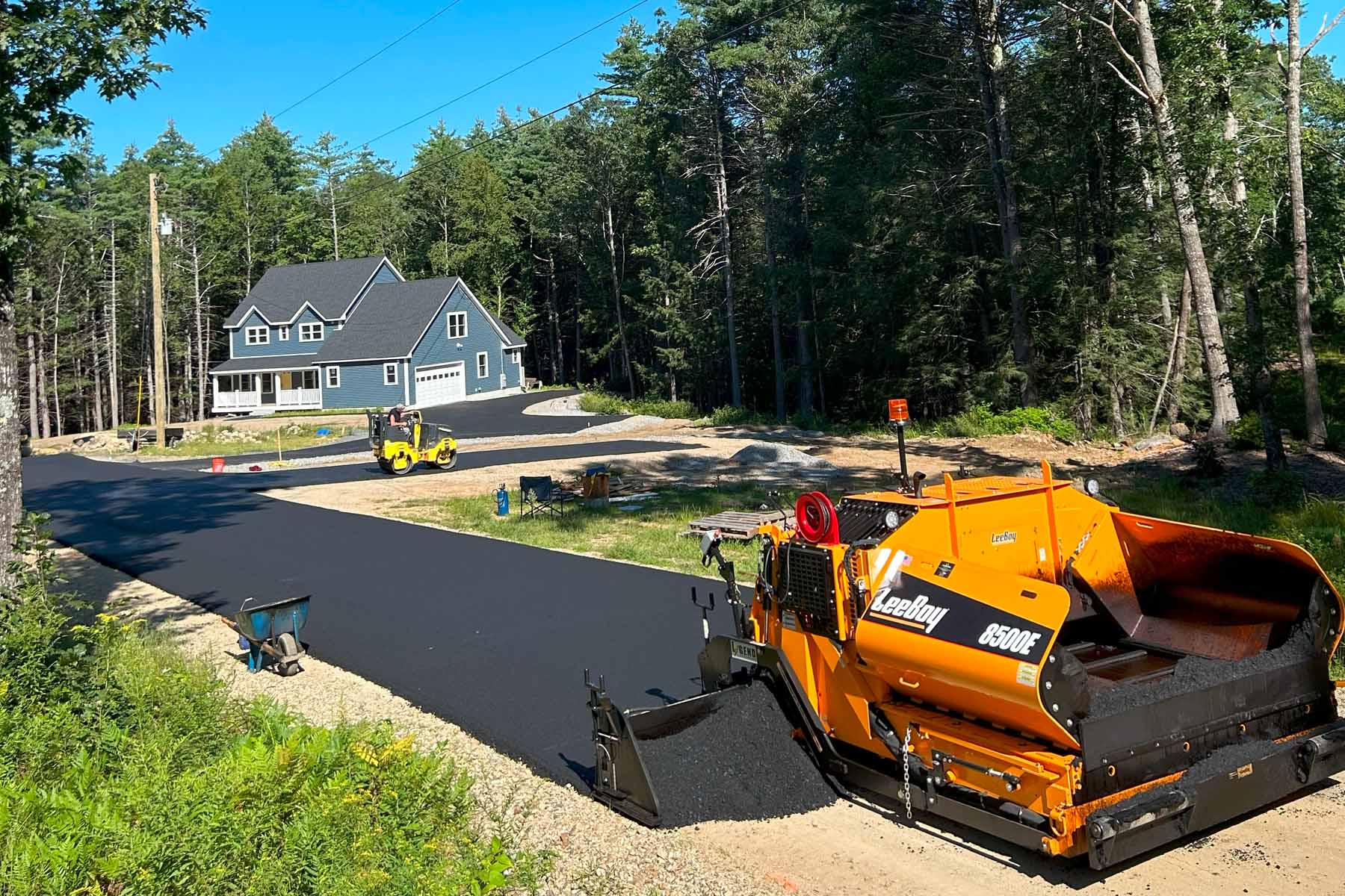 <span class="blue">Commercial</span> Paving Services